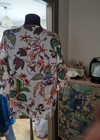 44 Beden çeşitli Renk Bluz H&M MARKA 44 beden