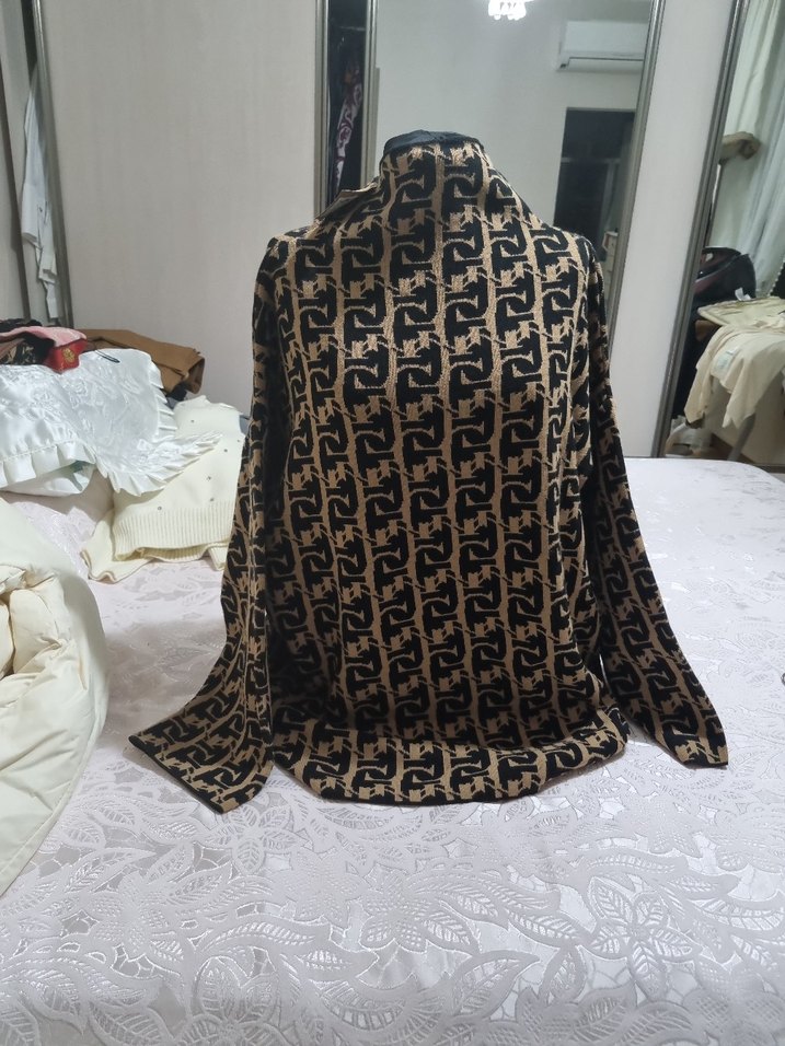 Gusto marka kazak ORJİNAL L/XL BEDEN - Görsel 2