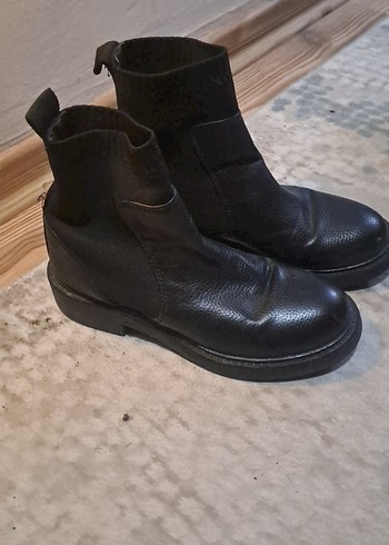 Siyah Deri Kadın Botları - Görsel 4