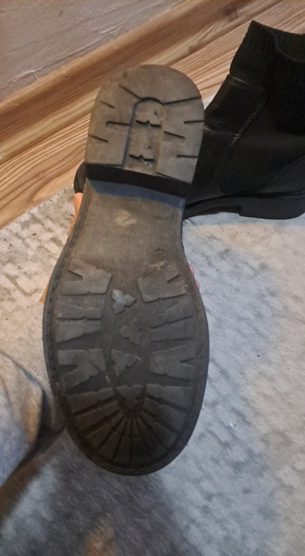 Siyah Deri Kadın Botları - Görsel 3