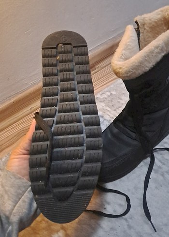 Siyah Kadin Botu - Görsel 4