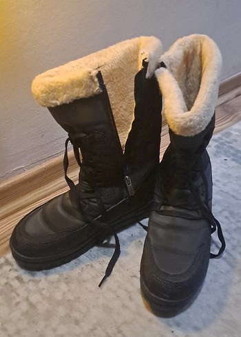 Siyah Kadin Botu - Görsel 2