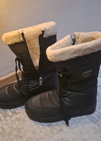 Siyah Kadin Botu - Görsel 3