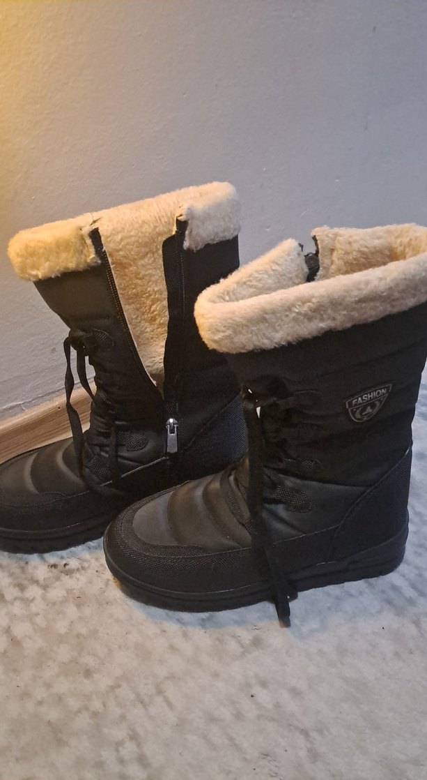 Siyah Kadin Botu - Görsel 3