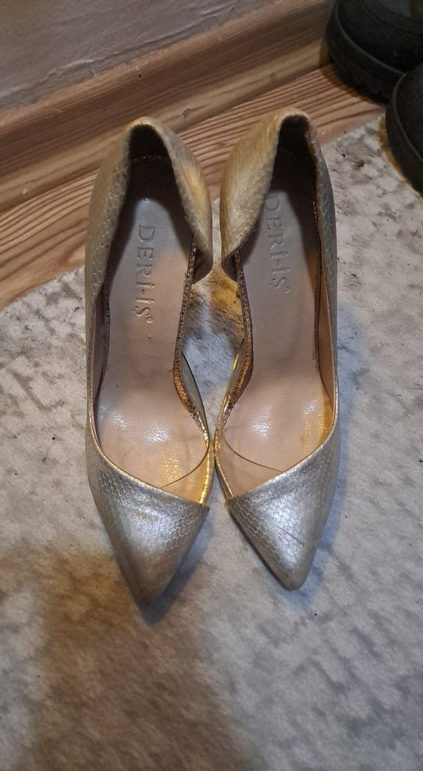 Altın Rengi Yılan Desenli Stiletto Topuklu Kadın Ayakkabı - Görsel 2