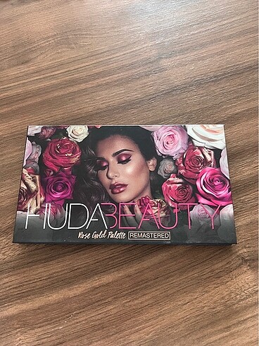 Huda Beauty Rose Gold Palette