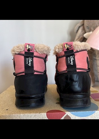 Kız Çocuk Pembe Kürklü Lastikli Bot - Görsel 4
