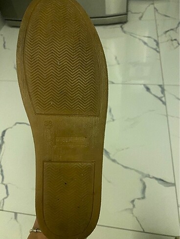 38 Beden camel Renk Orijinal guess bot