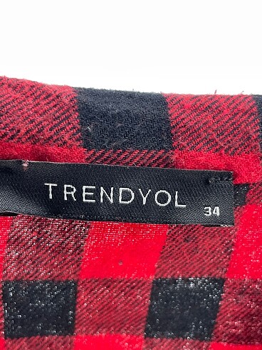 34 Beden çeşitli Renk Trendyol & Milla Gömlek %70 İndirimli.