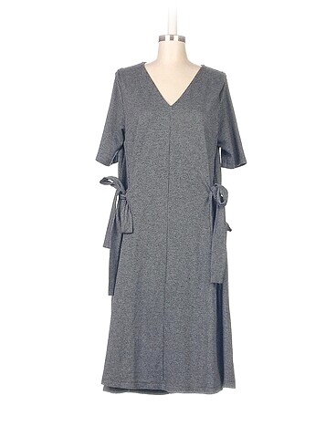 Zara Kısa Elbise %70 İndirimli.