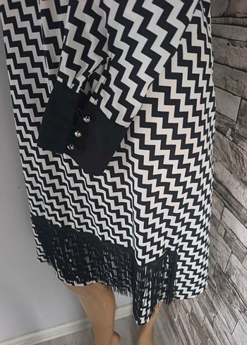 40 Beden siyah beyaz Zebra Desenli Uzun Kollu Pilili Tunik