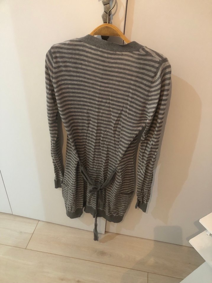 Gri Çizgili Uzun Kollu Düğmeli Kadın Hırka - Görsel 2