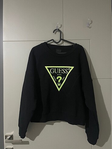 GUESS SWEATSHIRT