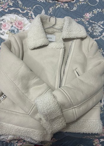 Stradivarius Kürklü Beyaz Kadın Ceket - Görsel 3