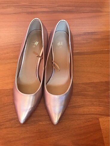 37 Beden Stiletto
