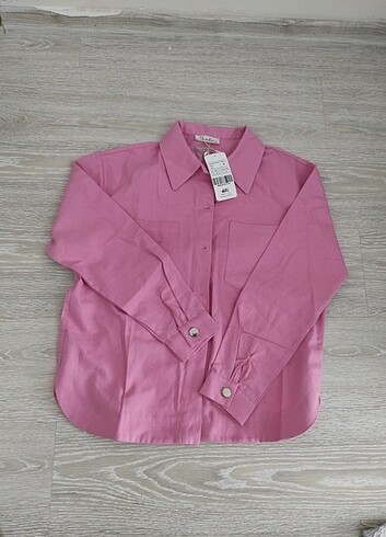 Pembe keten gömlek 