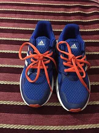Adidas kadın spor ayakkabısı