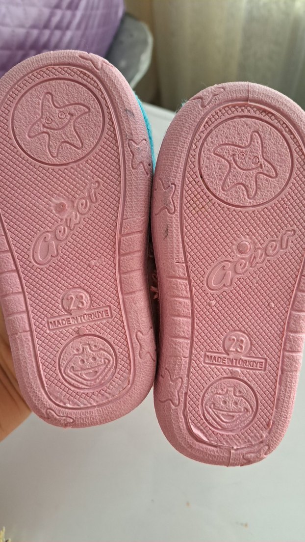 Renkli Kız Çocuk Sıcak Terlikler Velcro - Görsel 3