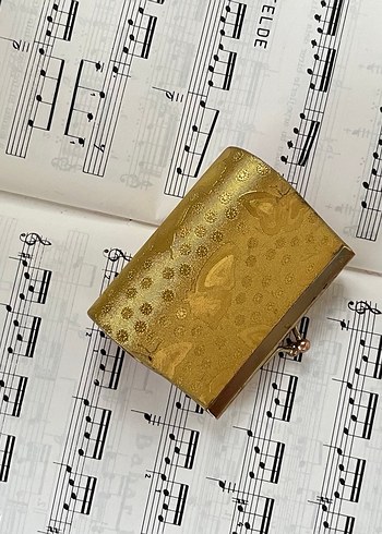 Altın Renkli Kadın Cüzdanı - Görsel 2