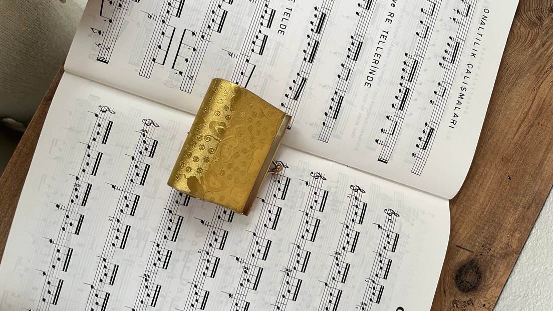 Altın Renkli Kadın Cüzdanı - Görsel 3