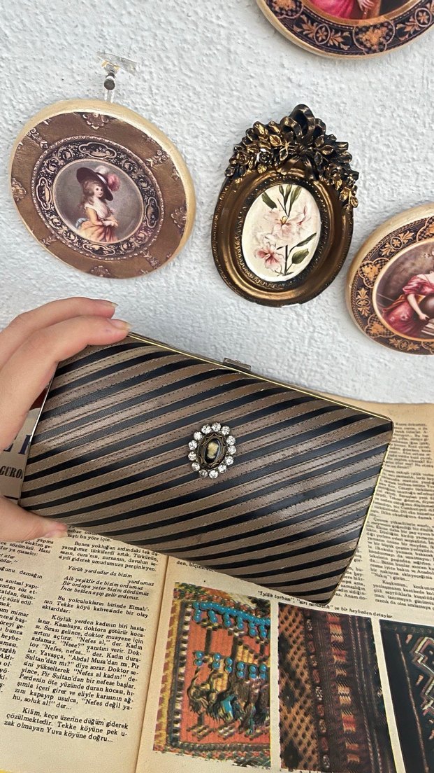 Vintage Kahverengi Zebra Desenli Tokalı Deri Kadın Clutch - Görsel 2