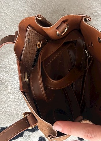 Kahverengi Süet Tokalı Kadın Çanta - Görsel 4