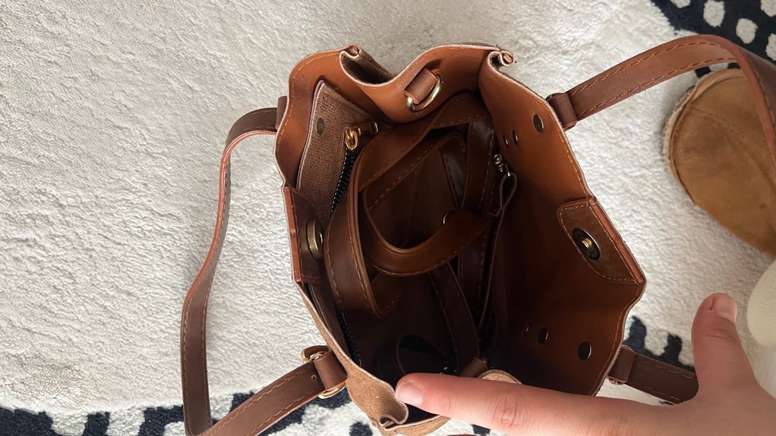 Kahverengi Süet Tokalı Kadın Çanta - Görsel 4