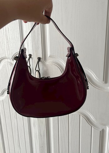 Bordo Parlak Deri Tokalı Kadın Çantası - Görsel 3