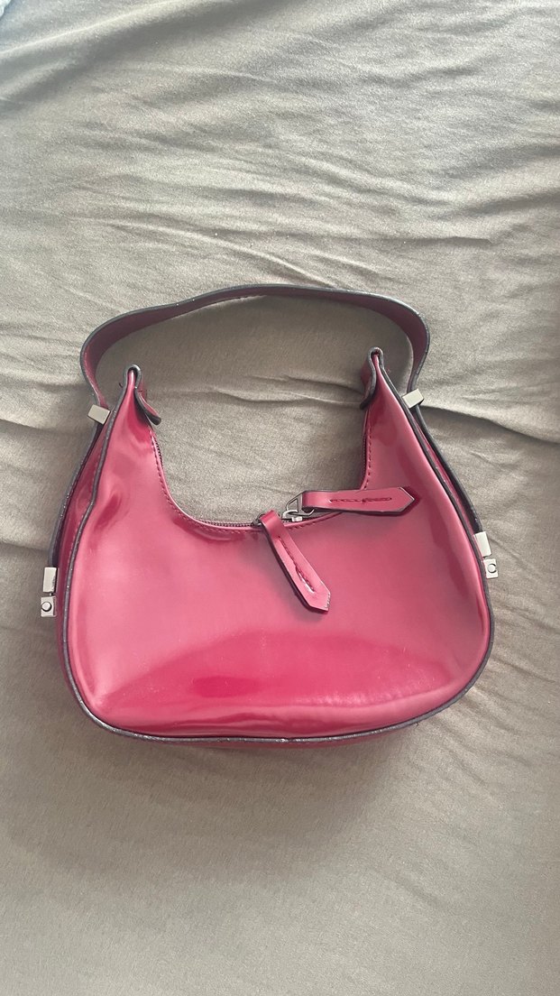 Bordo Parlak Deri Tokalı Kadın Çantası - Görsel 2