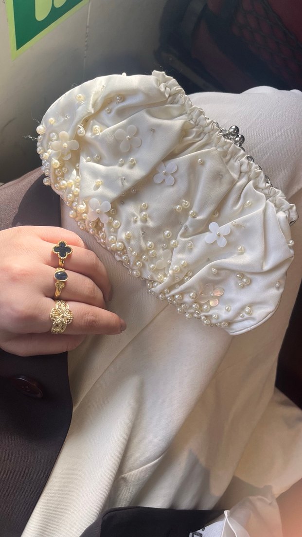 Vakko İnci İşlemeli Beyaz Bohem Zarif Kadın çanta - Görsel 3