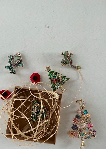 Payetli Yeşil Nakışlı Kadın Broş - Görsel 8