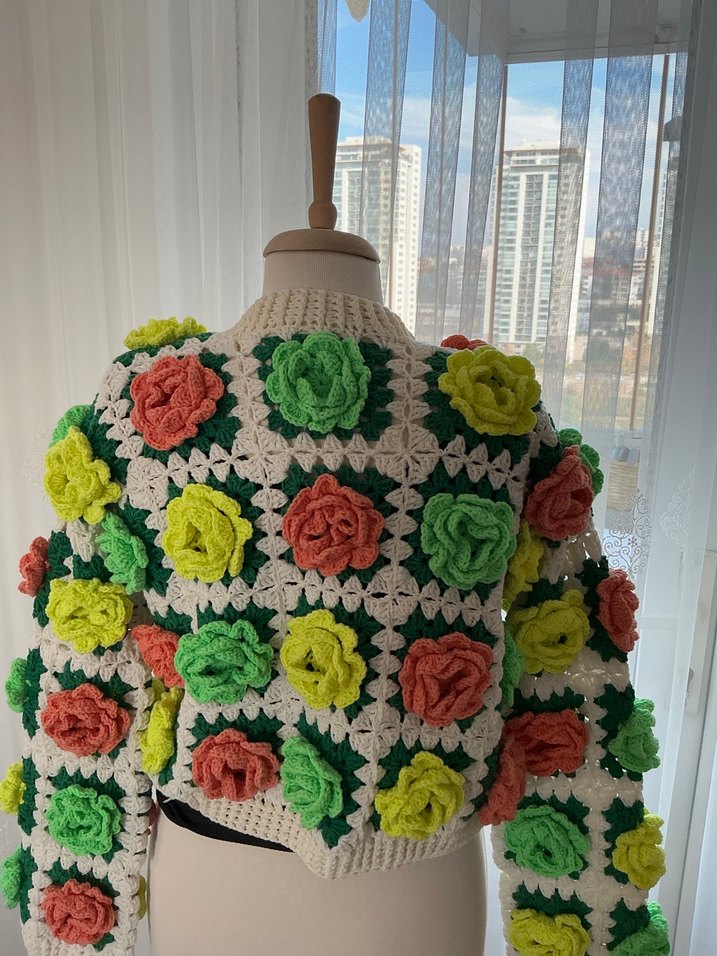 Çiçek Desenli Örgü Bohem Kadın Hırka - Görsel 3