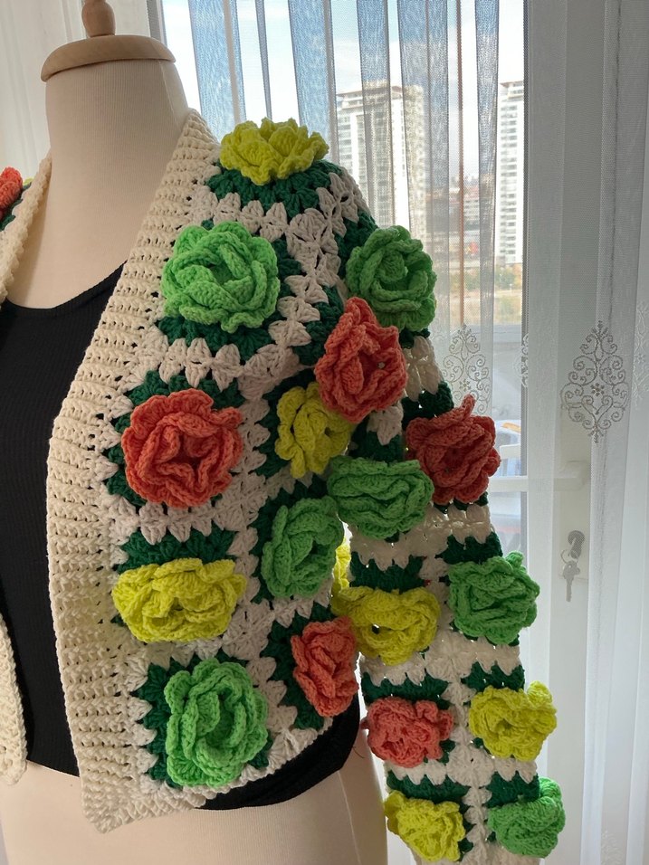 Çiçek Desenli Örgü Bohem Kadın Hırka - Görsel 2