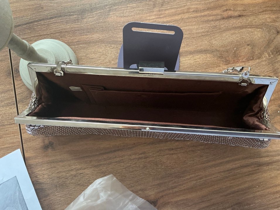 Zincir Detaylı Parlak Bej Yılan Desenli Kadın Portföy Çanta - Görsel 3