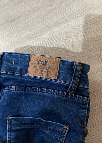 27 Beden Parlak Mavi Kadın Normal Boy Denim Pantolon