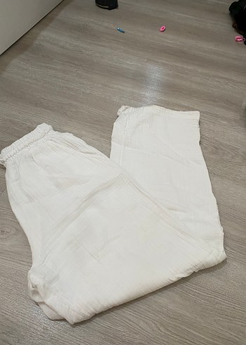 Beyaz Keten Piliseli Bol Kesim Kadın Pantolon - Görsel 2