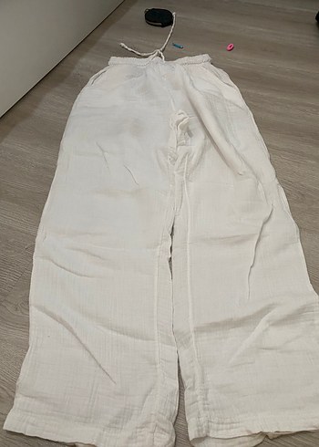 Beyaz Keten Piliseli Bol Kesim Kadın Pantolon - Görsel 4