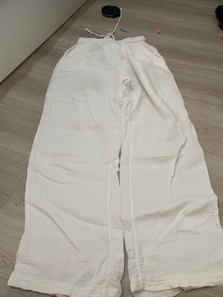 Beyaz Keten Piliseli Bol Kesim Kadın Pantolon - Görsel 4