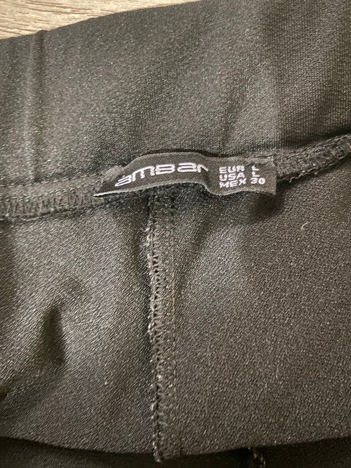 Düğmeli Siyah Mini Etek - Görsel 3