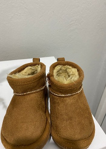 Kahverengi cocuk Bot - Görsel 3