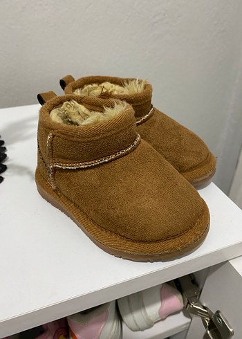 Kahverengi cocuk Bot - Görsel 4