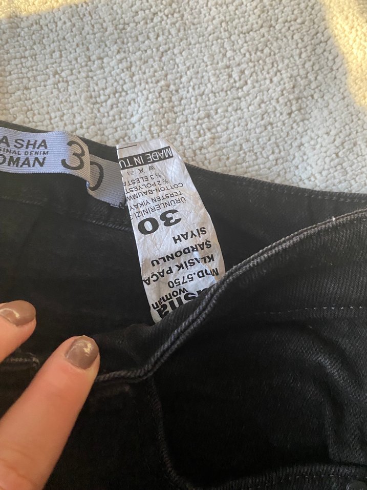 Siyah Düğmeli Kadın Denim Jean - Görsel 4