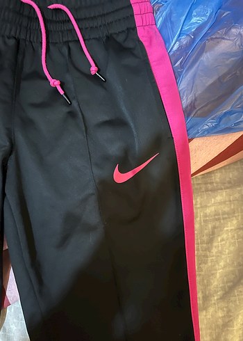 Kadın Siyah-Pembe Nike Eşofman Altı - Görsel 2