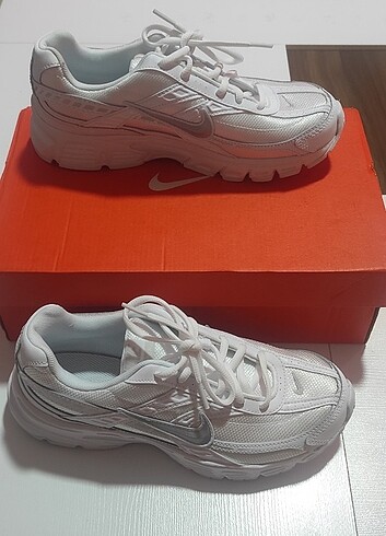 40 Beden Nike Wmns initiator Kadın spor ayakkabı