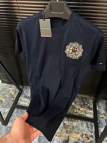 TOMMY HİLFİGER TİŞÖRT