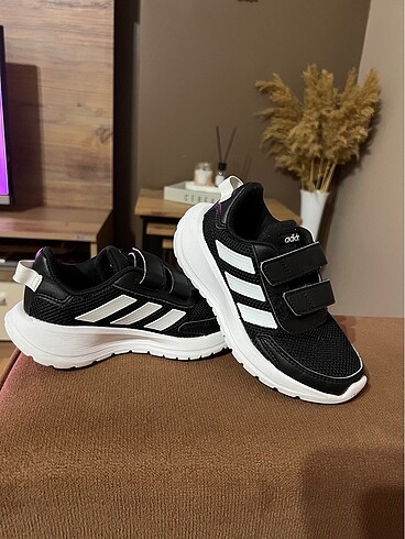 Adidas tensaur