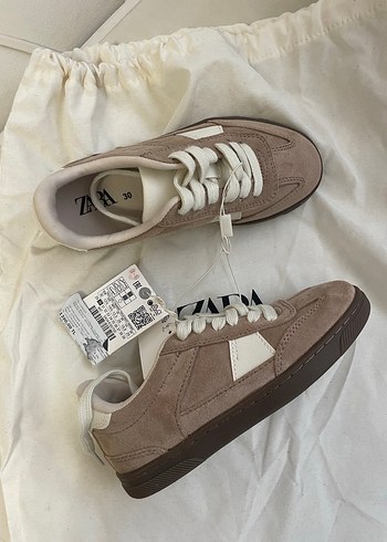 zara 30