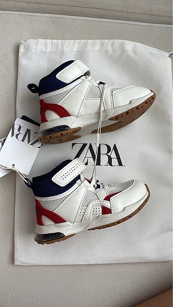 22 Beden Zara spor ayakkabı