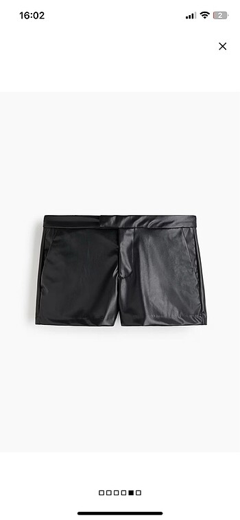 40 Beden siyah Renk h&m suni deri şort