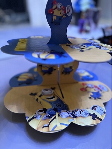  Beden Minion ve super wings muffin standı